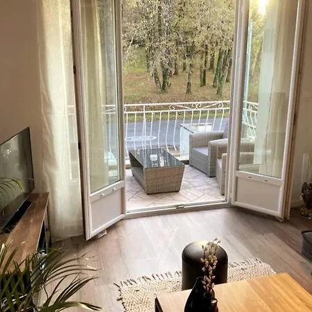Logement A Brive Pres De La Campagne Et Centre-Ville, Avec Parking Prive, Climatisation, Et Double Balcon Prive Esterno foto