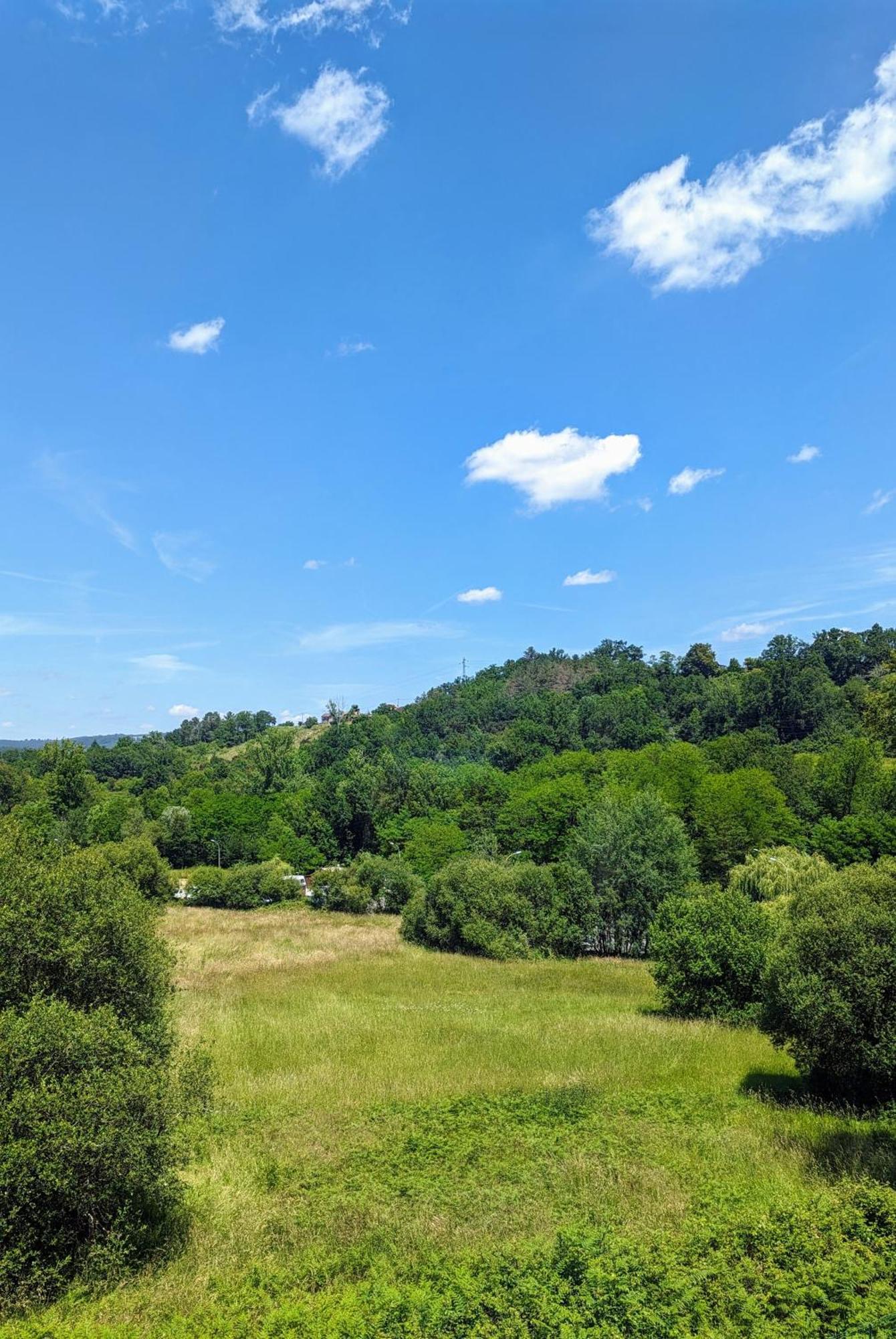 A Pres De La Campagne Et Centre-ville, Avec Parking Prive, Climatisation, Et Double Balcon Prive Apartment Brive-la-Gaillarde